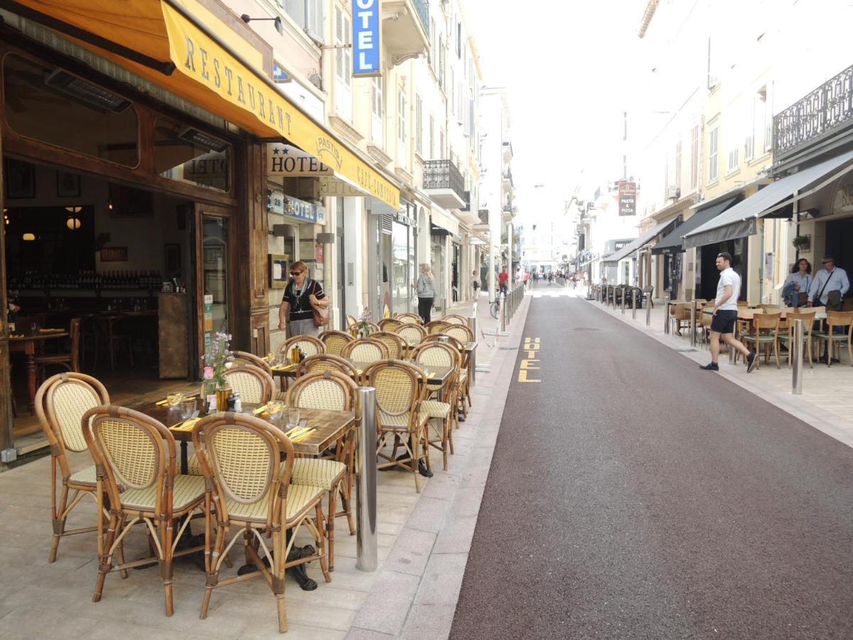 Totolulu Cannes Blue Corner Екстериор снимка