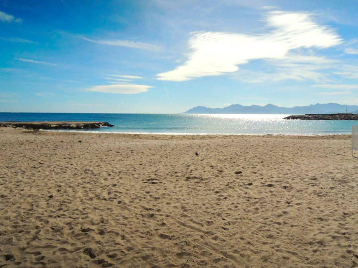 Totolulu Cannes Blue Corner Екстериор снимка